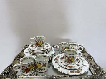 Nr Nr.215 puodelis +2 lėkštutės VILLEROY & BOCH